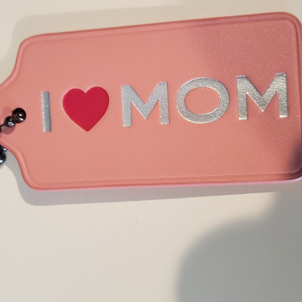 Coach Taffy Pink "I ❤️ MOM" XL Hangtag ** NWT ** - Picture 7 of 8